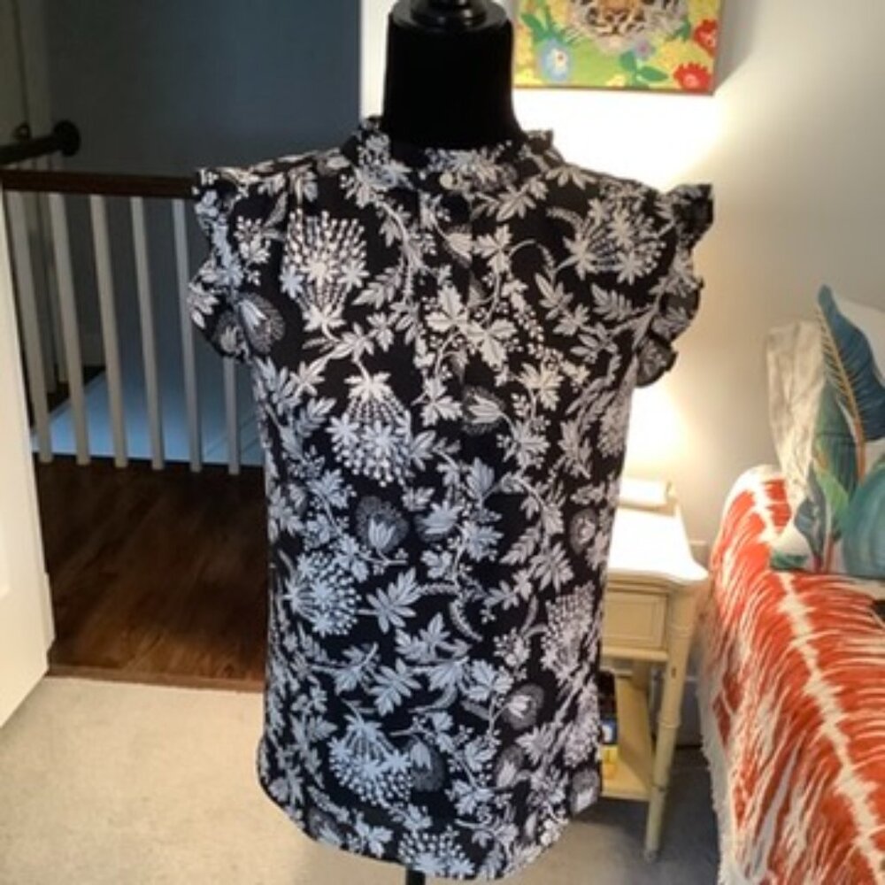 LOFT Black & White Floral Ruffle Henley